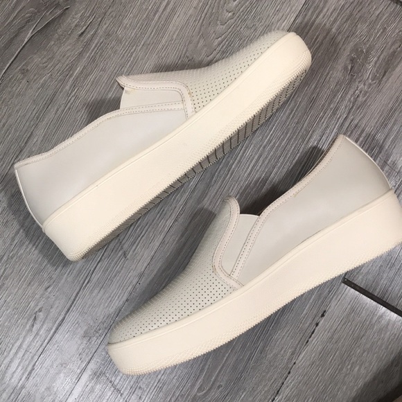 J/SLIDES Light Taupe Perforated Leather Platform Slip-On Sneakers size 8 - Picture 4 of 9